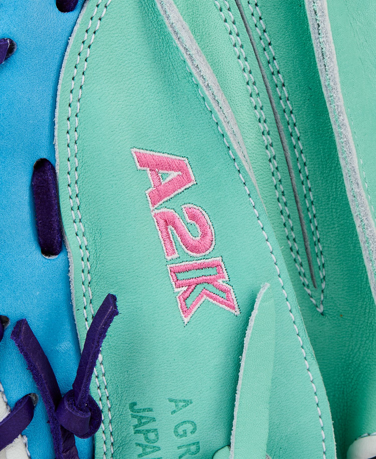 Wilson 34" 1734 A2K Series Catcher's Mitt product image