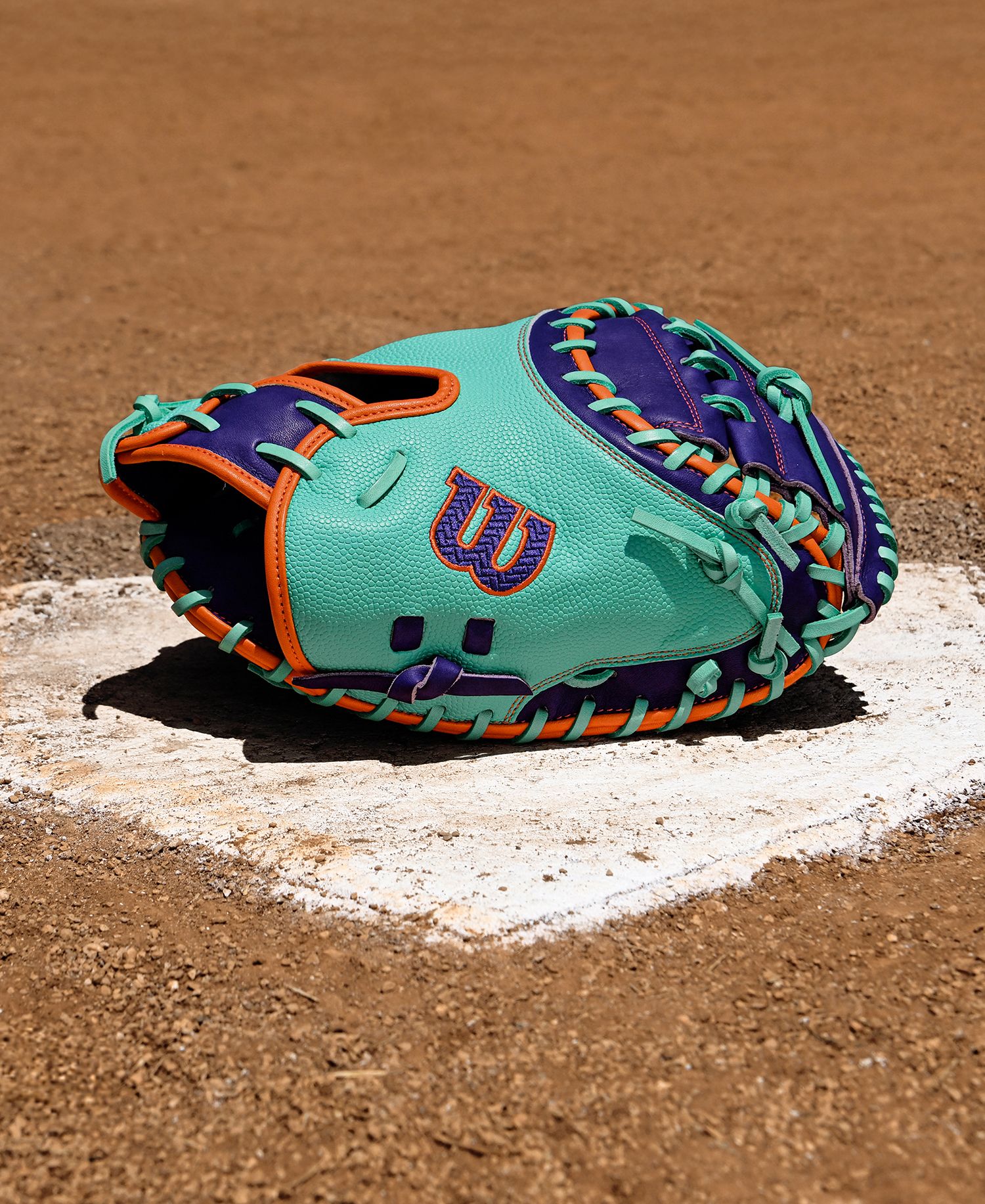 Wilson 33'' CM33SS A2000 SuperSkin Series Catcher's Mitt product image