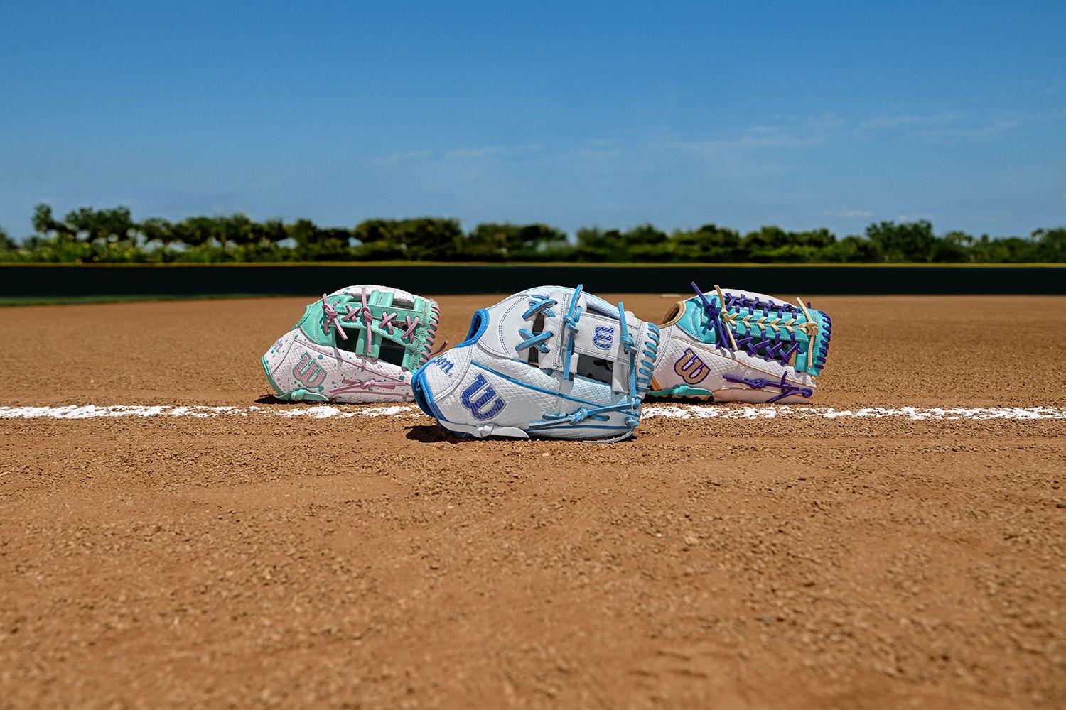 Wilson 12.5" T125SS A2000 SuperSkin Series Fastpitch Glove product image