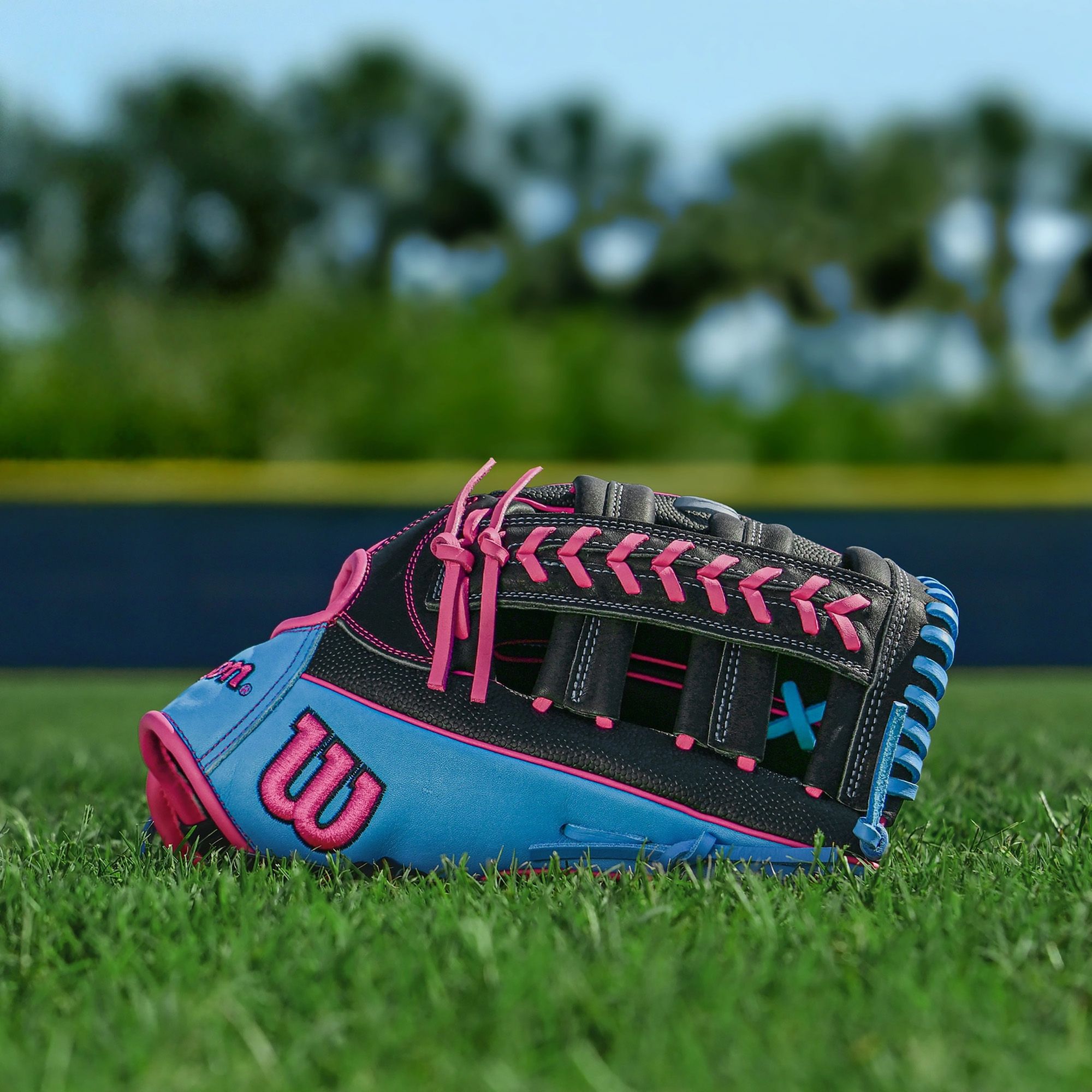 Wilson 12.25" 1892 A1000 Series Glove product image