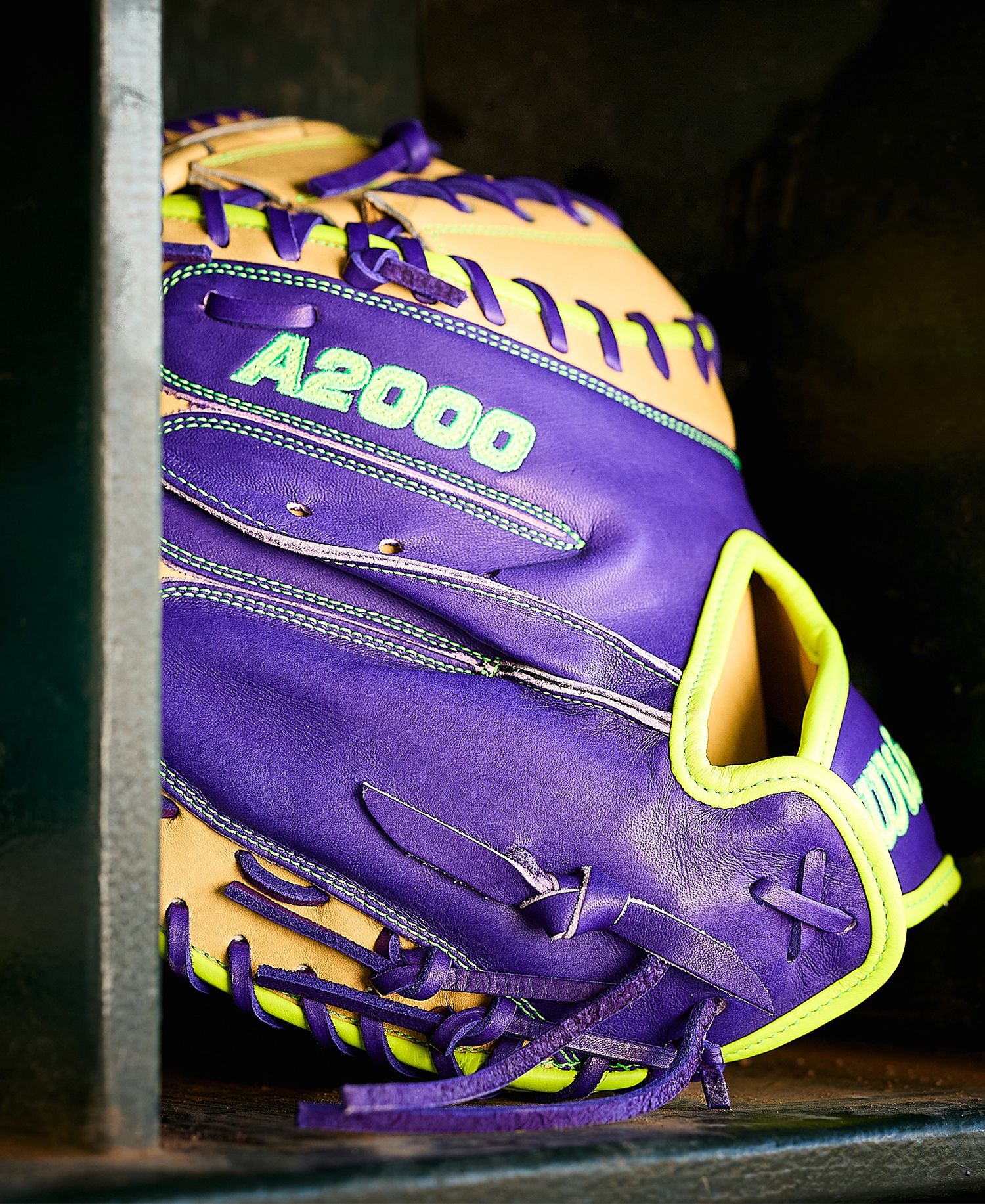 Wilson 34'' CM34 A2000 Series Fastpitch Catcher's Mitt product image