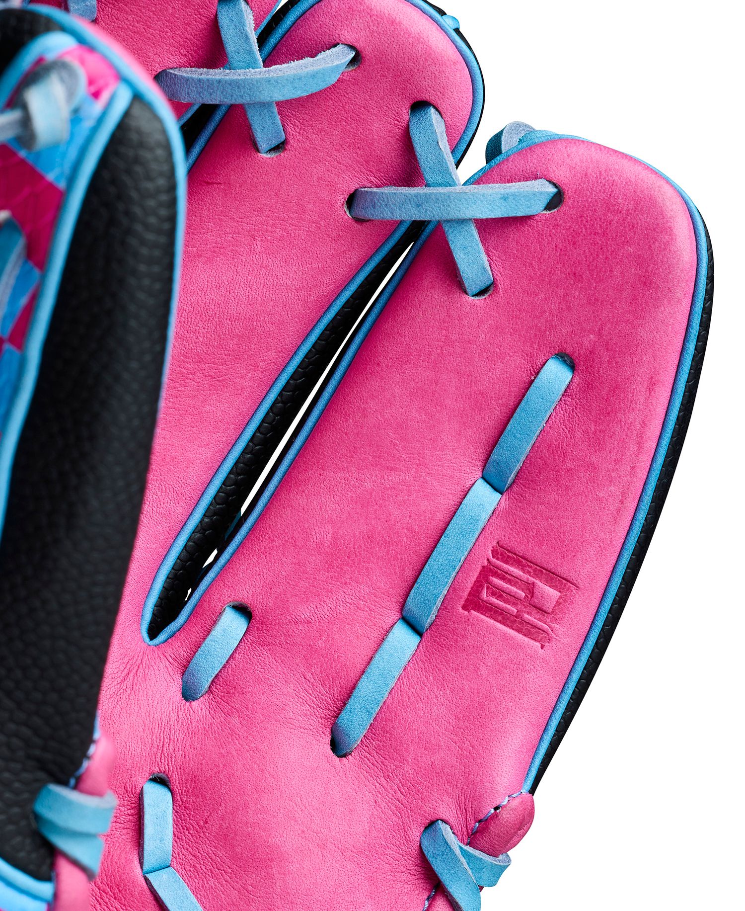 Wilson 11.5'' 1786 Pottstown A2000 SuperSkin Series Glove product image