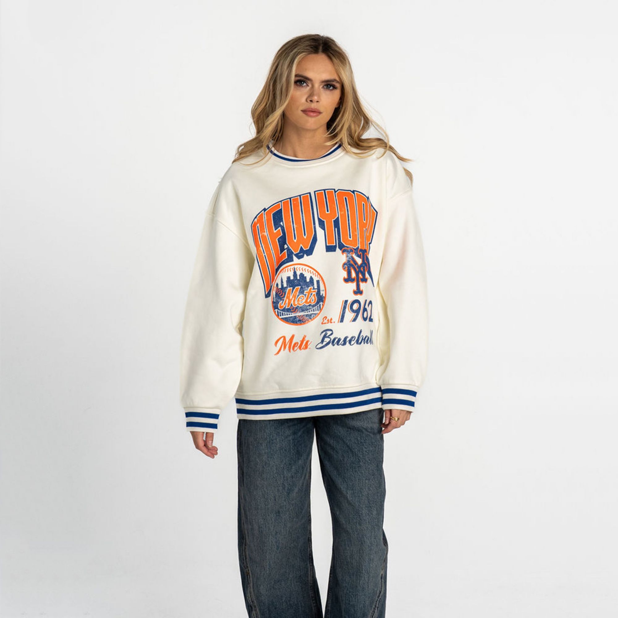 The Wild Collective Women's New York Mets White Vintage Ringer Pullover Crewneck Sweatshirt product image