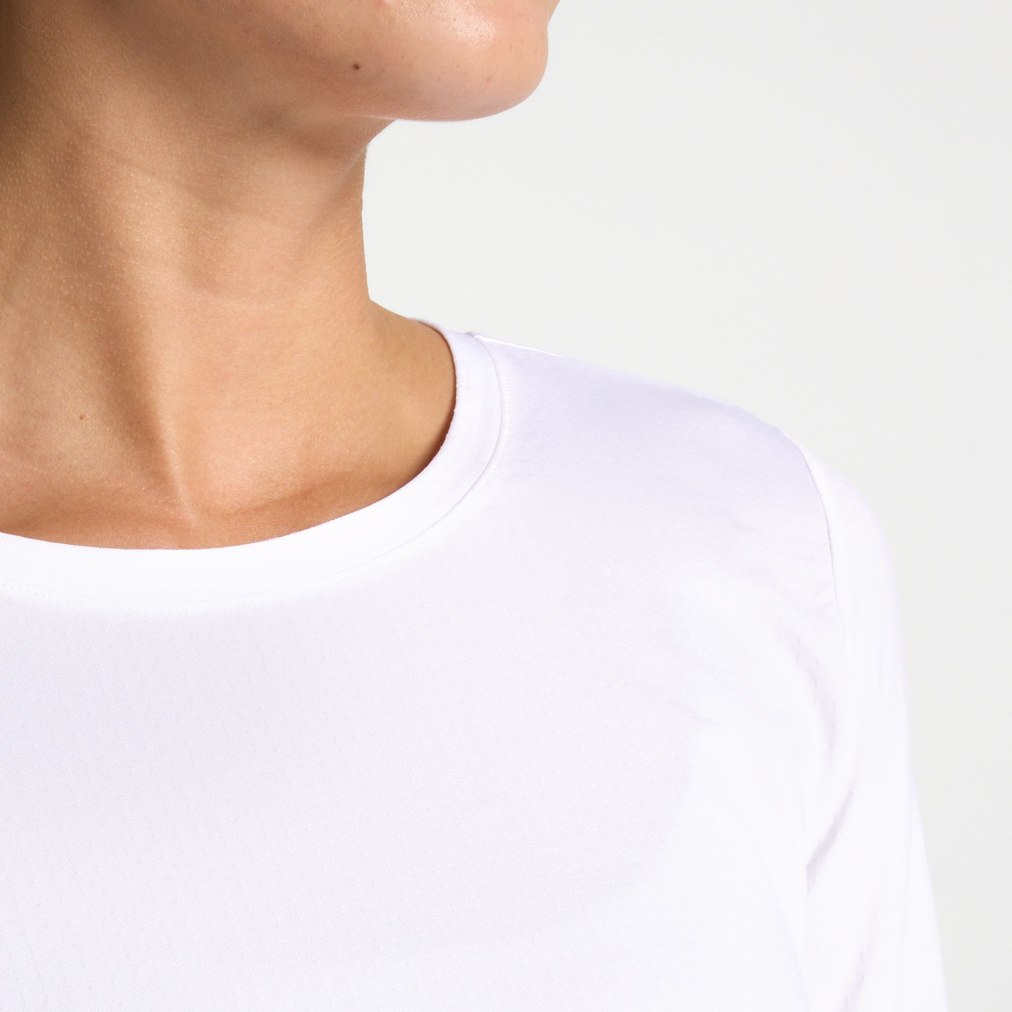 Walter Hagen Women's Performance 11 UV Suncover Golf Crew product image