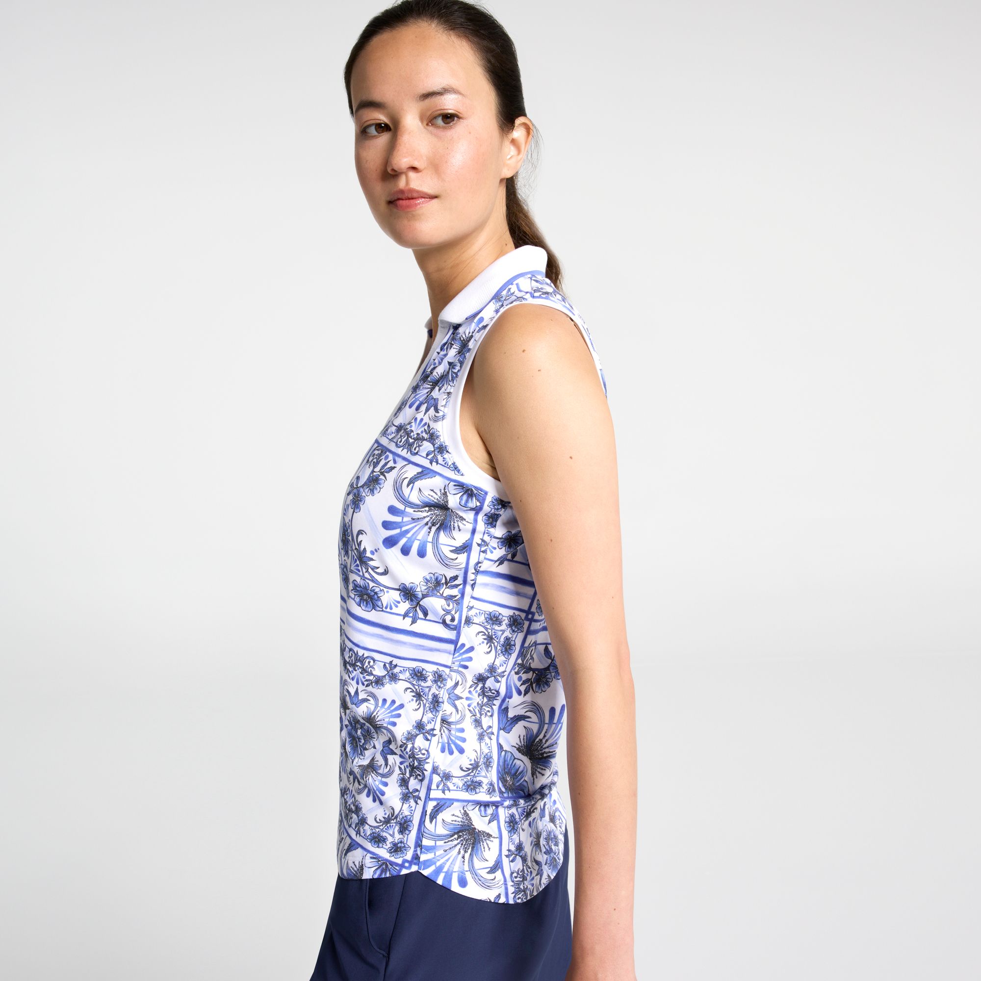 Walter Hagen Women's Performance 11 Sleeveless Johnny product image