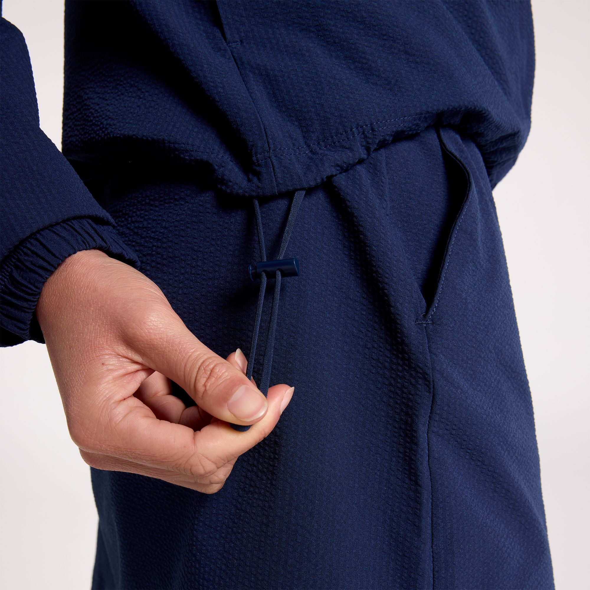 Walter Hagen Women's Performance 11 Woven 1/4 Zip product image