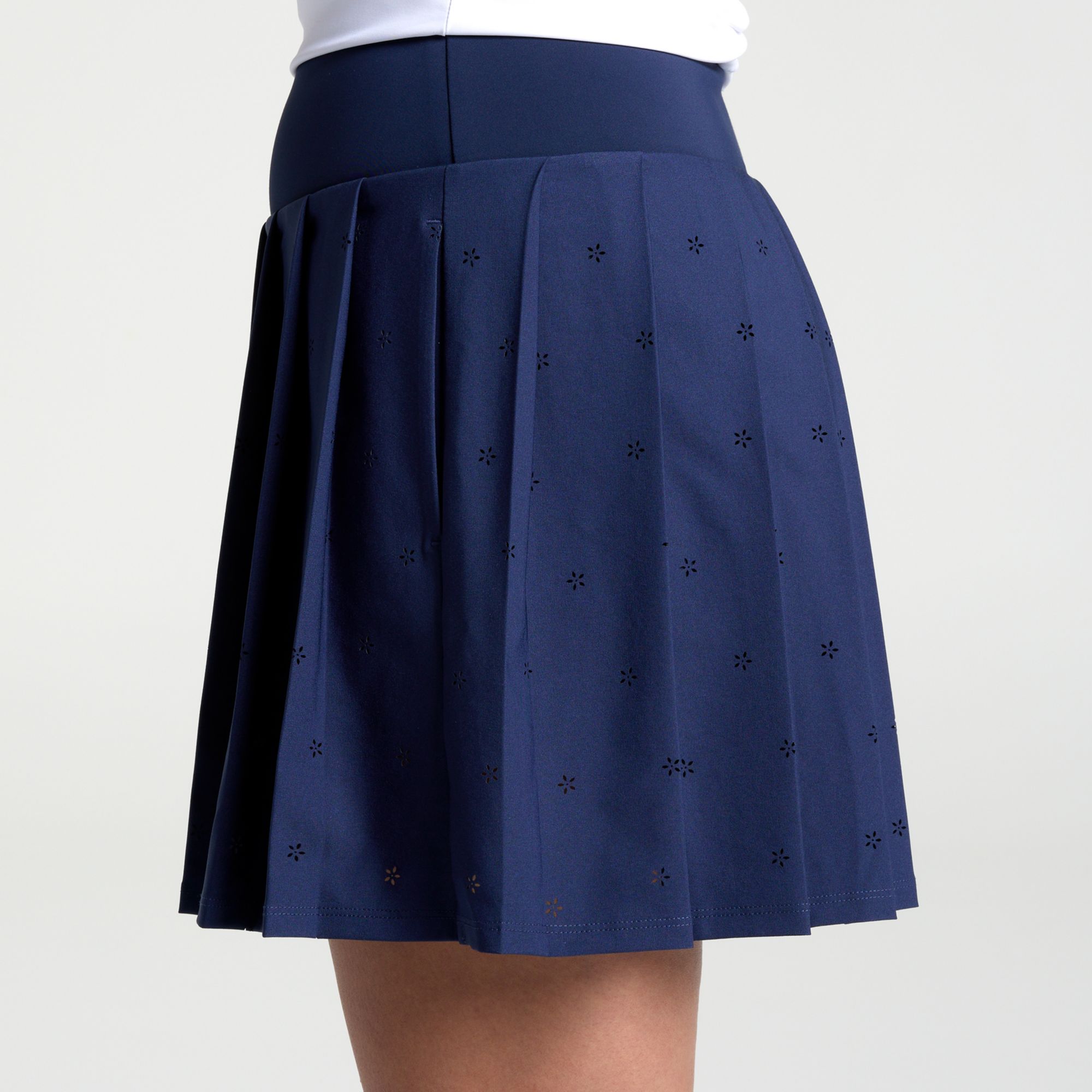 Walter Hagen Women's Golf Performance 11 Pleated 16" Skort product image