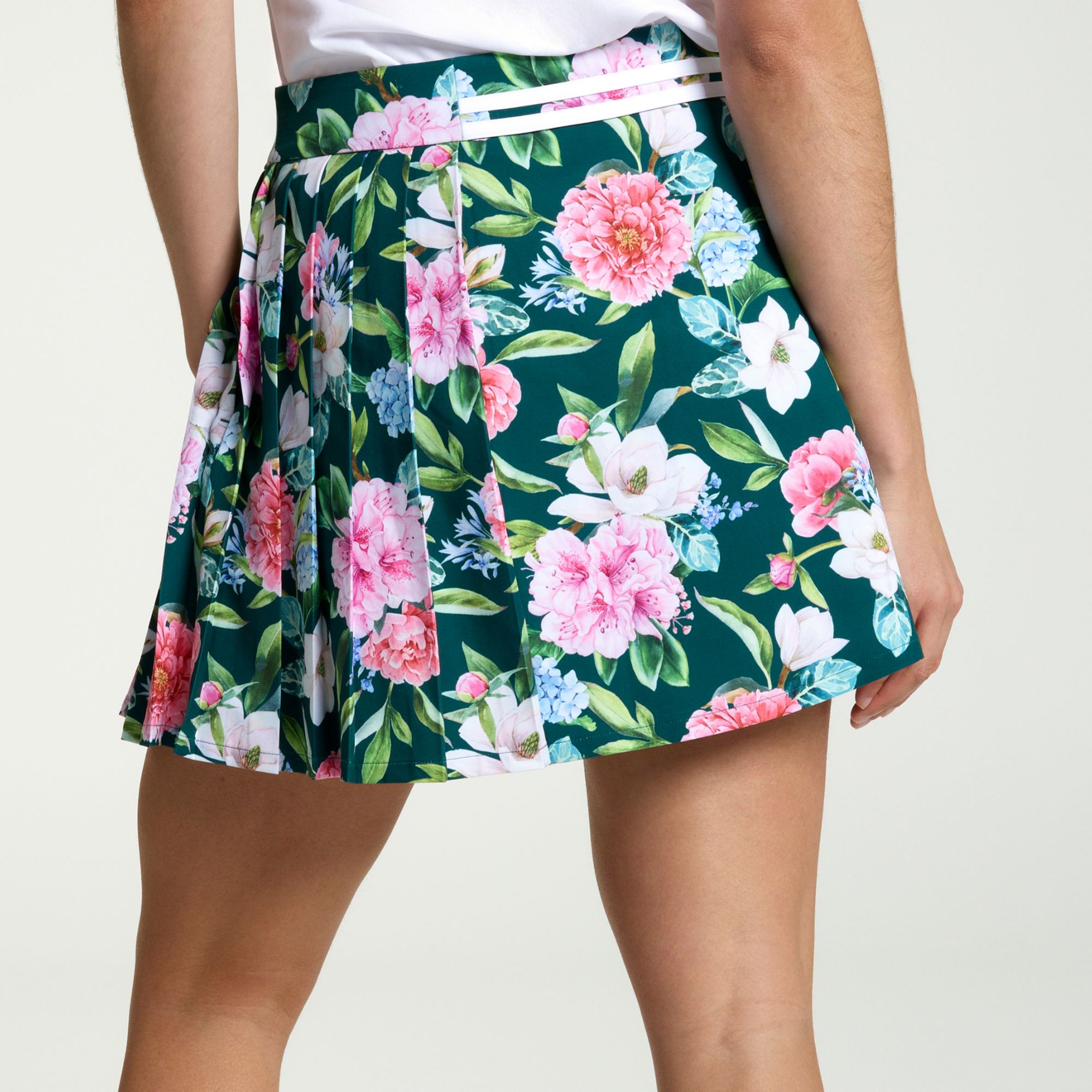 Walter Hagen Women's Performance 11 Pleated Skort product image