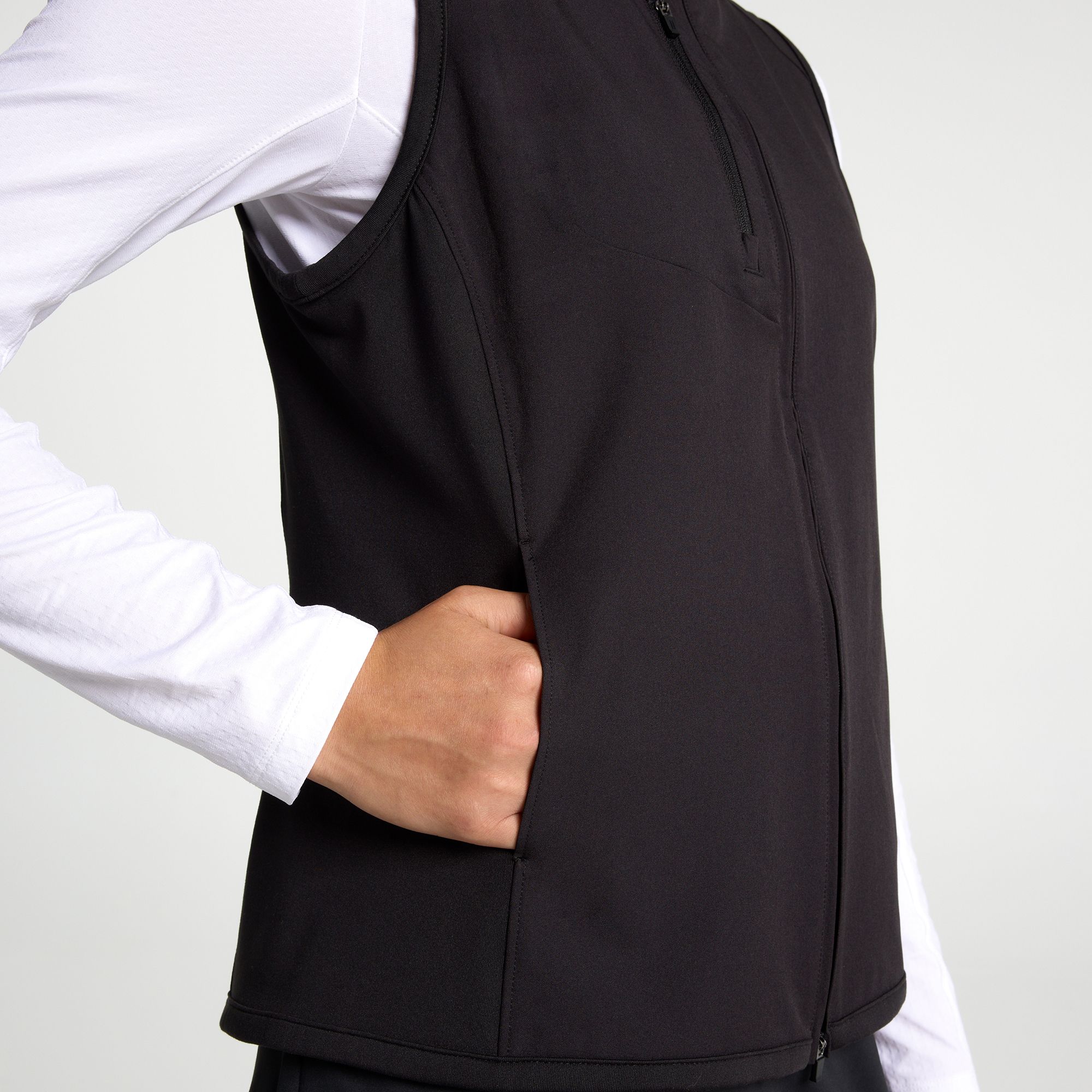 Walter Hagen Women's Performance 11 Lightweight Vest product image