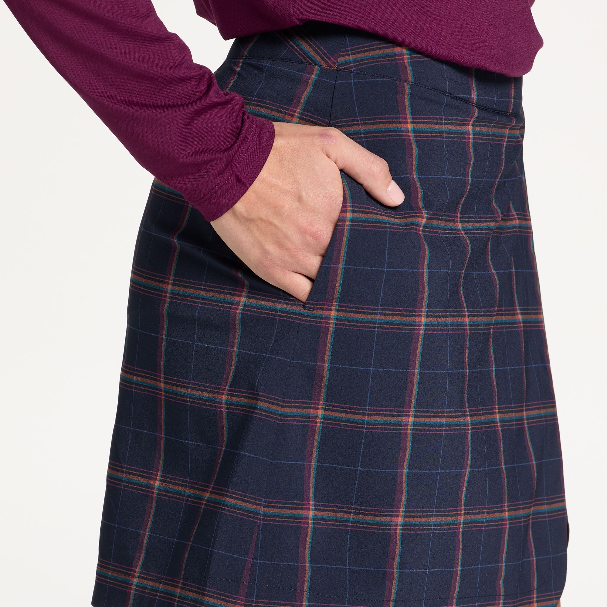Walter Hagen Women's Clubhouse 17” Plaid Golf Skort product image
