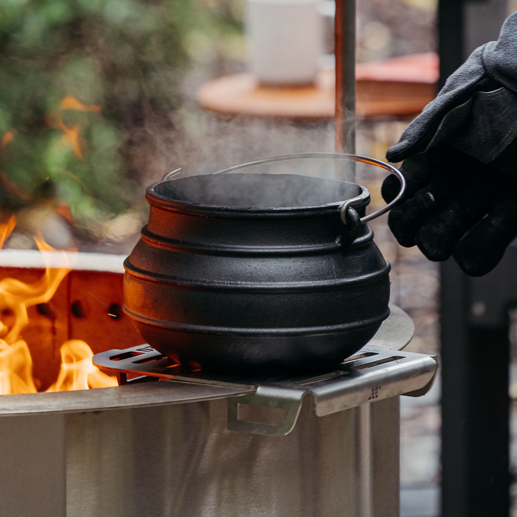 Breeo 1.5 Gallon Cast Iron Kettle product image