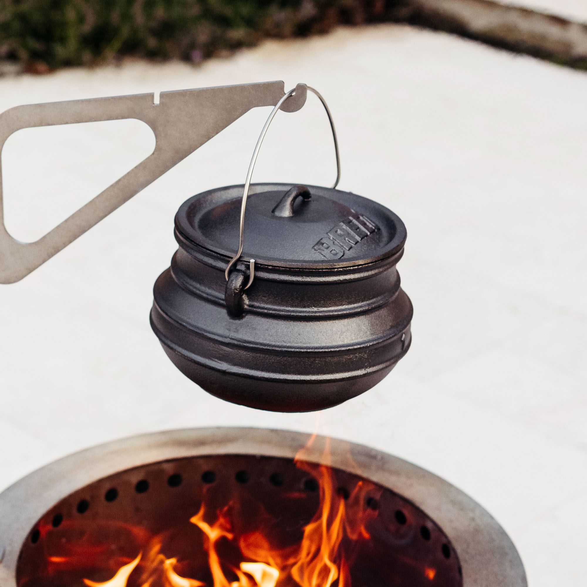 Breeo 1.5 Gallon Cast Iron Kettle product image