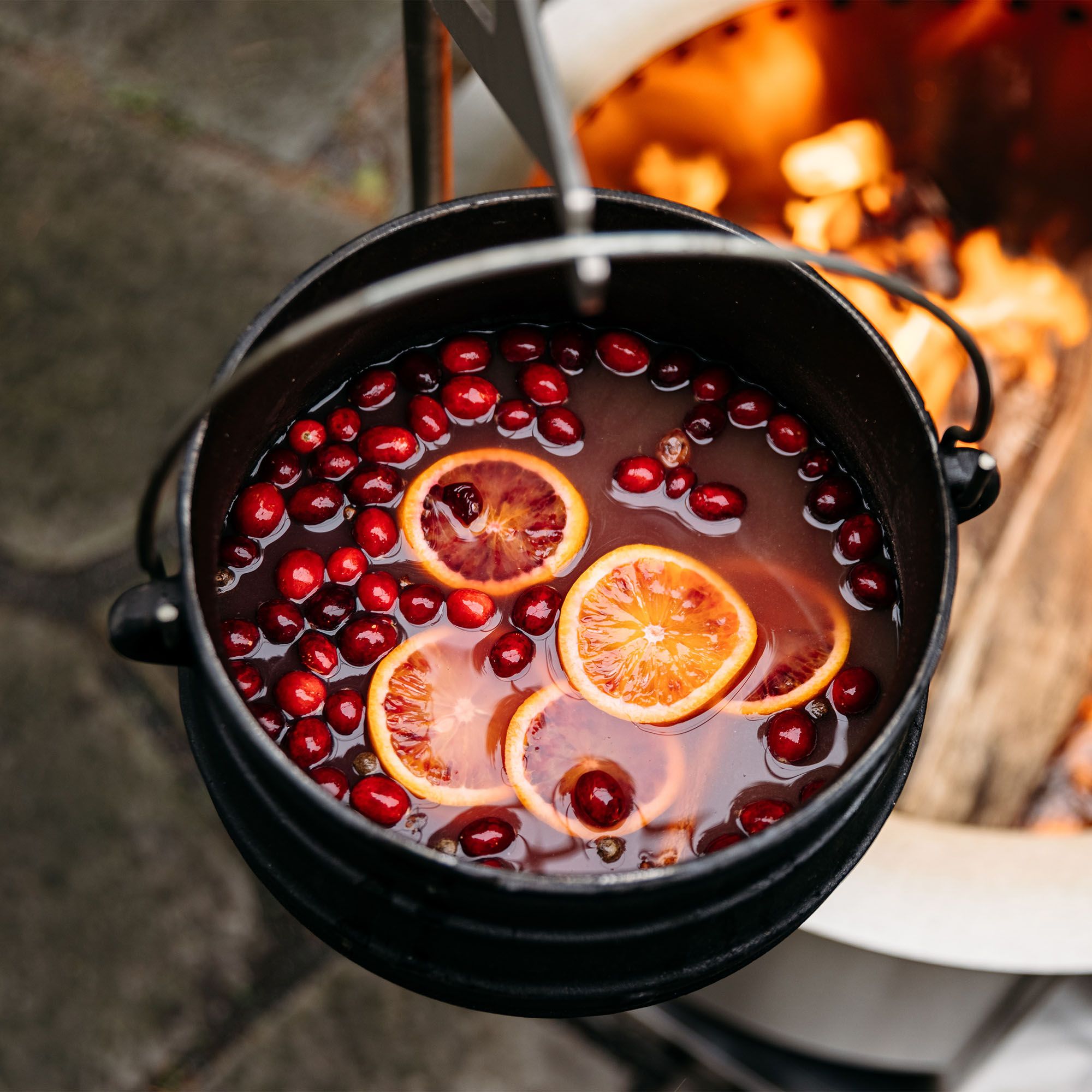 Breeo 1.5 Gallon Cast Iron Kettle product image