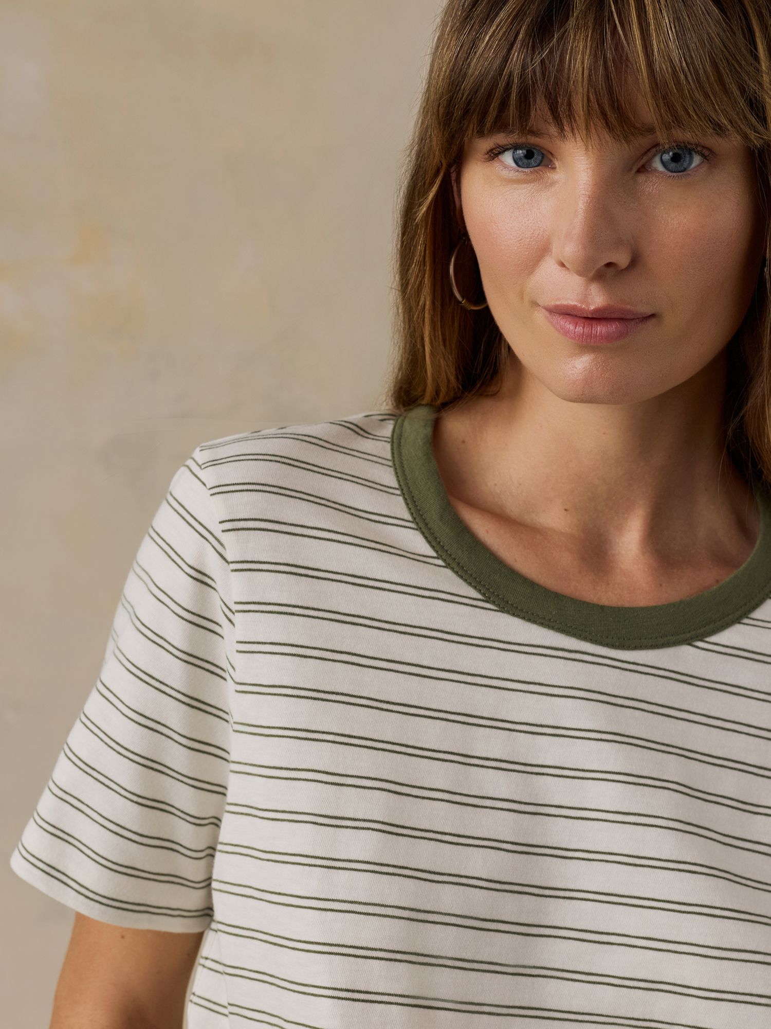 Faherty Women's Sunwashed Regenerative Cotton Essential Tee product image