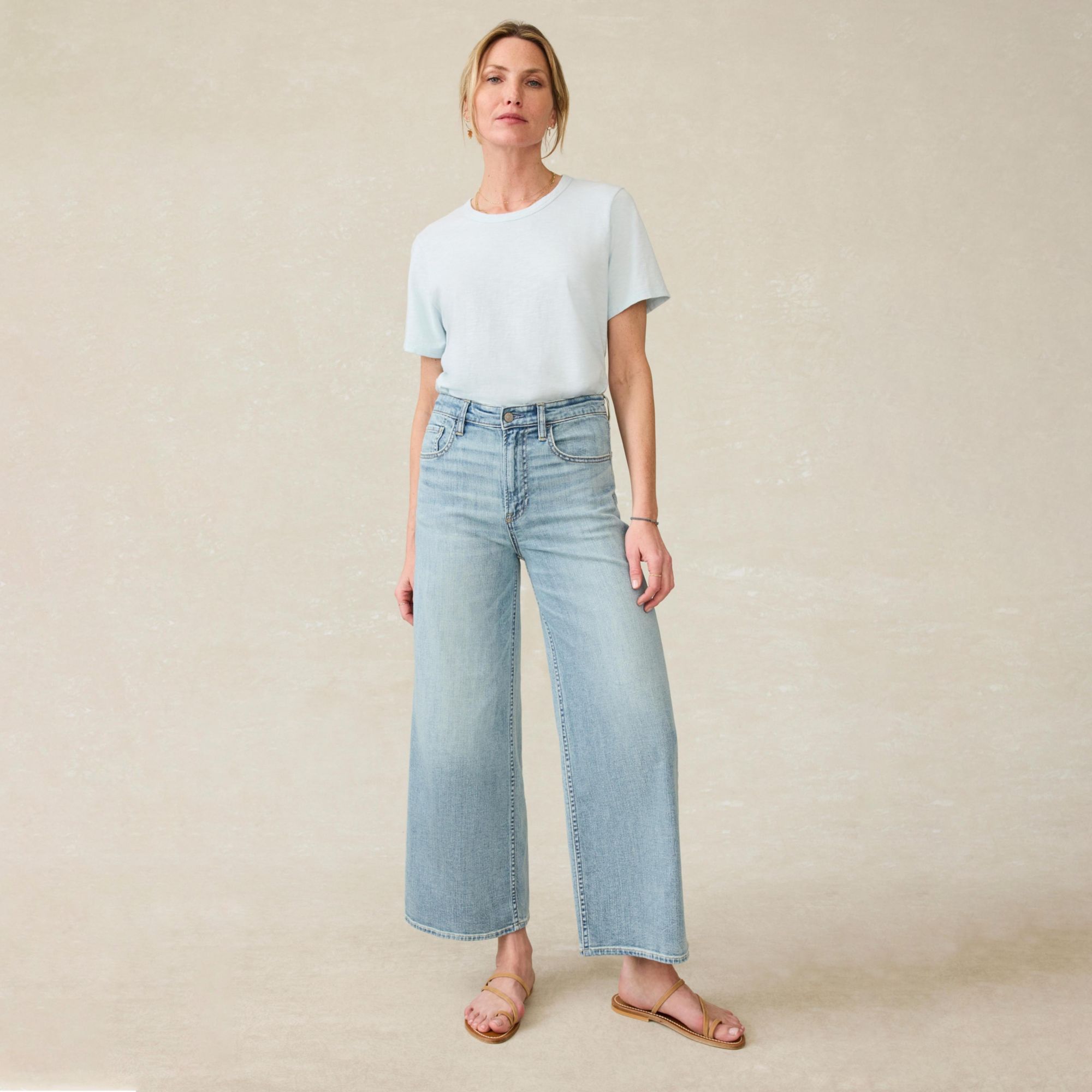 Faherty Women's Sunwashed Short Sleeve Crew T-Shirt product image