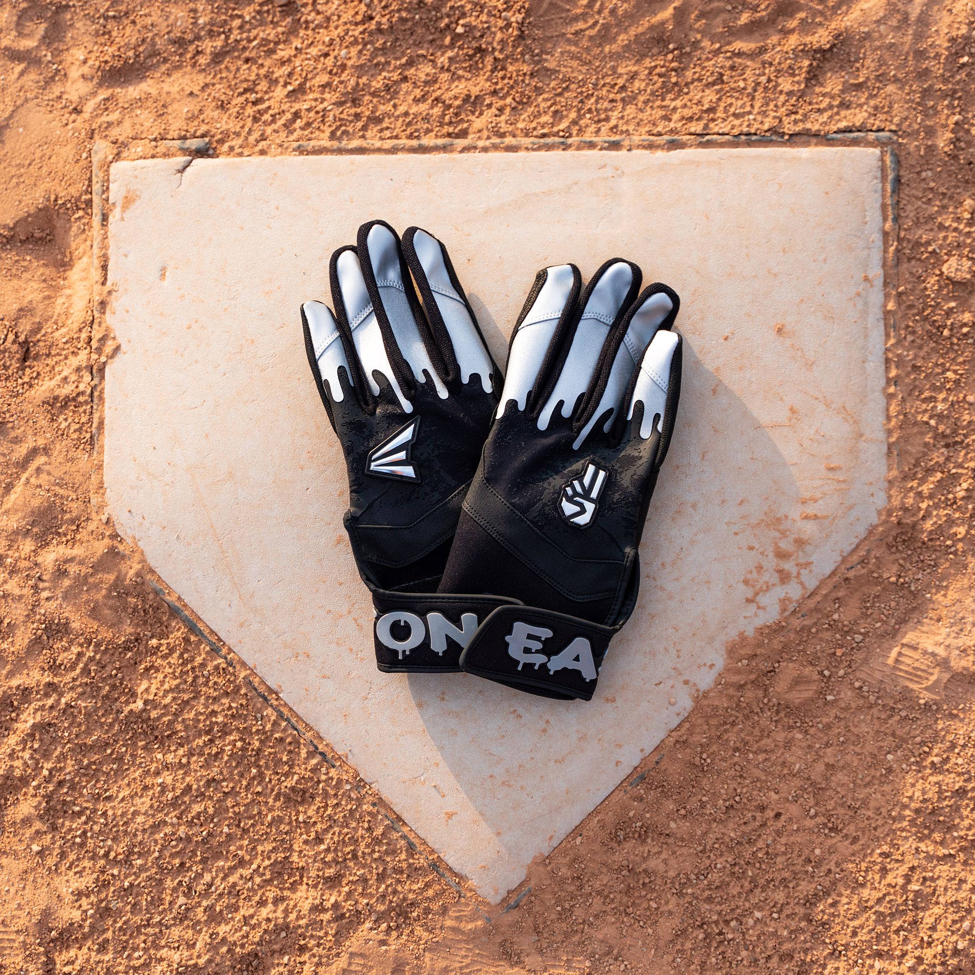 Easton Youth Walk-Off Ethos The Dub Darkside Batting Gloves product image
