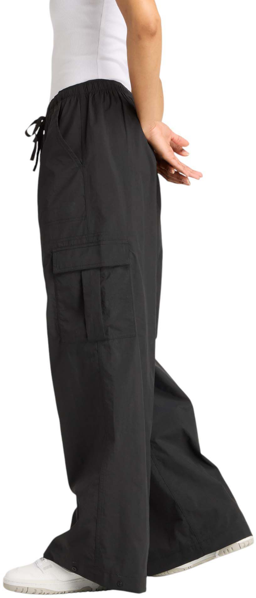 New Balance Women's Woven Cargo Pants product image