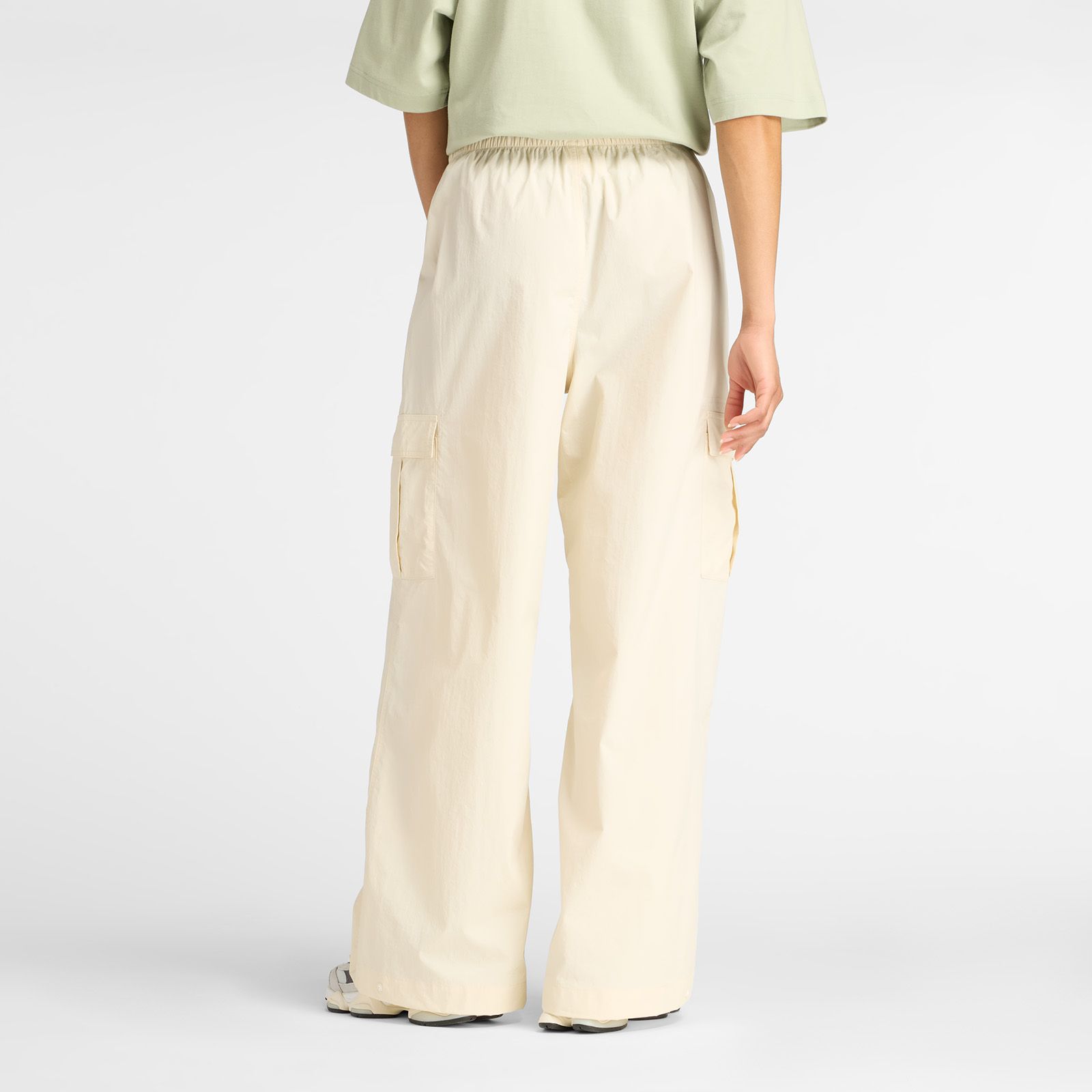 New Balance Women's Woven Cargo Pants product image