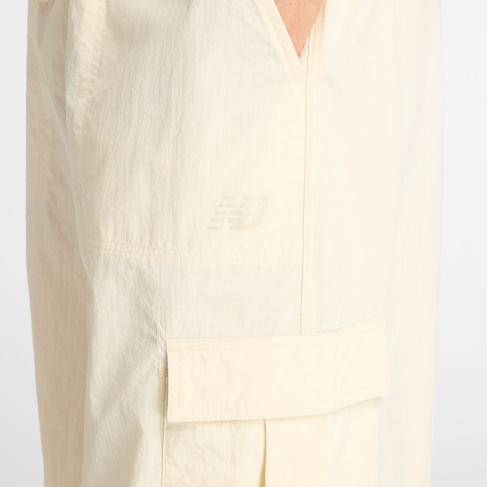 New Balance Women's Woven Cargo Pants product image