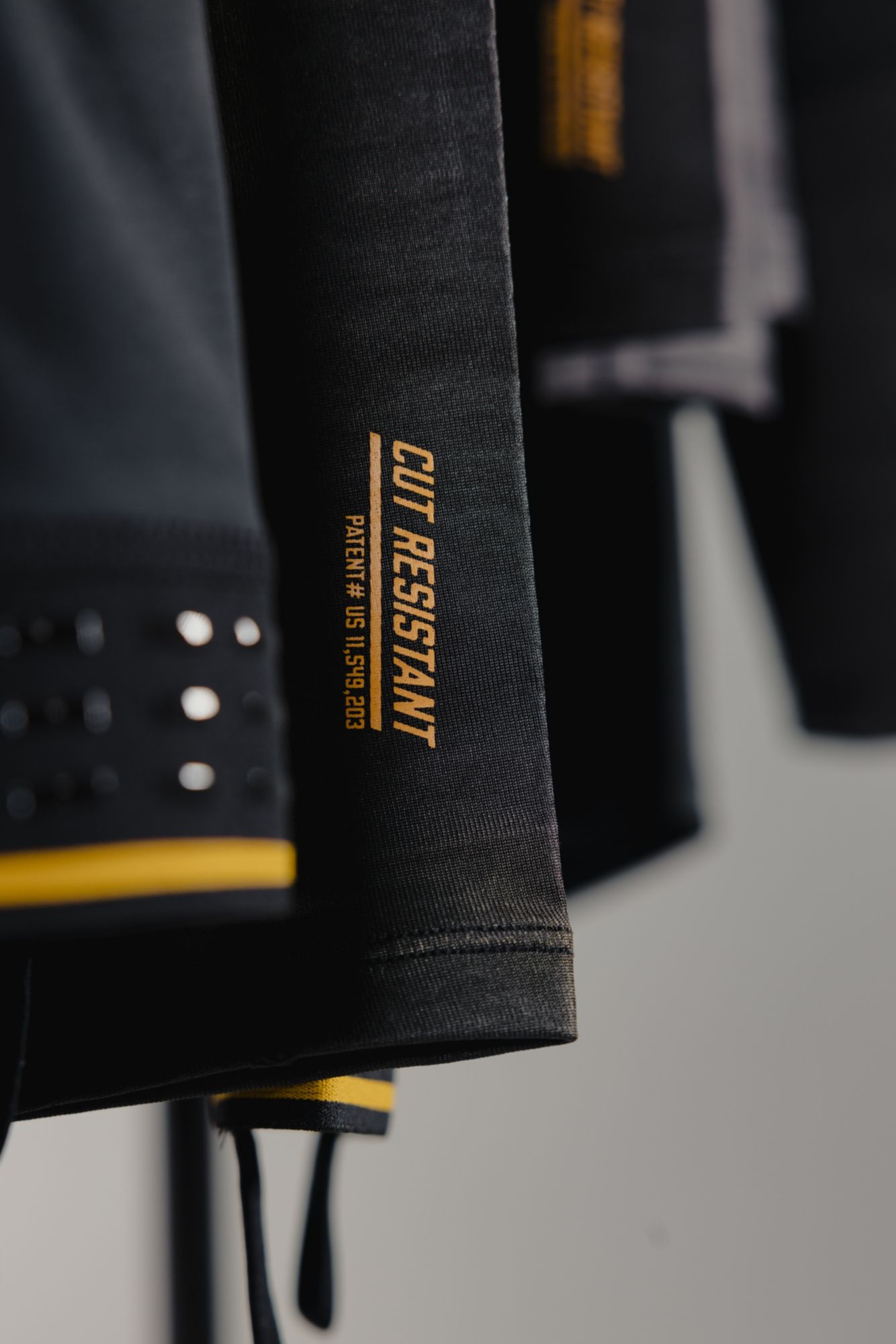 Warroad Adult TILO Pro Neck and Wrist Top product image