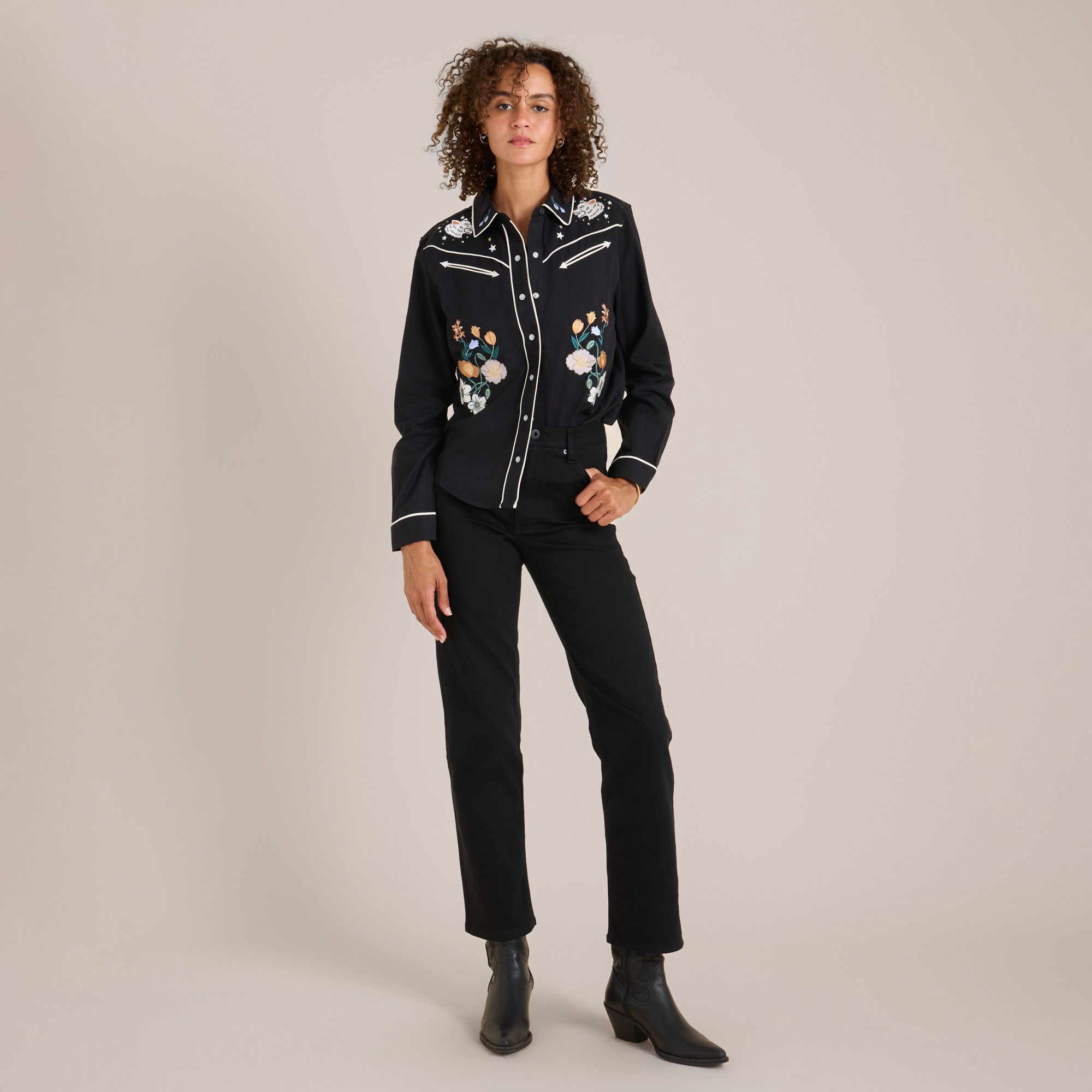 Roark Women's Ranger Button-Up Shirt product image