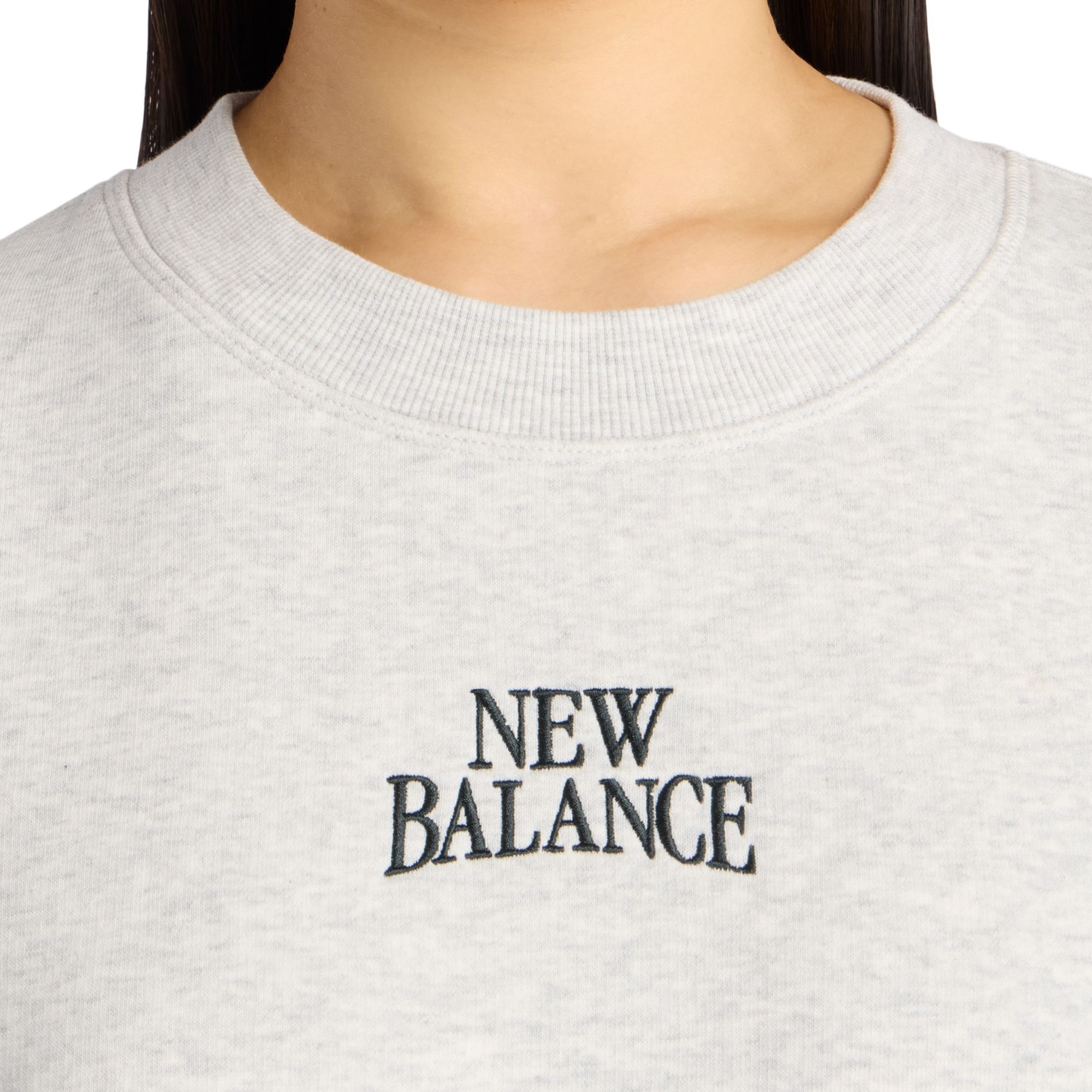 New Balance Women's Trackside Fleece Crew product image