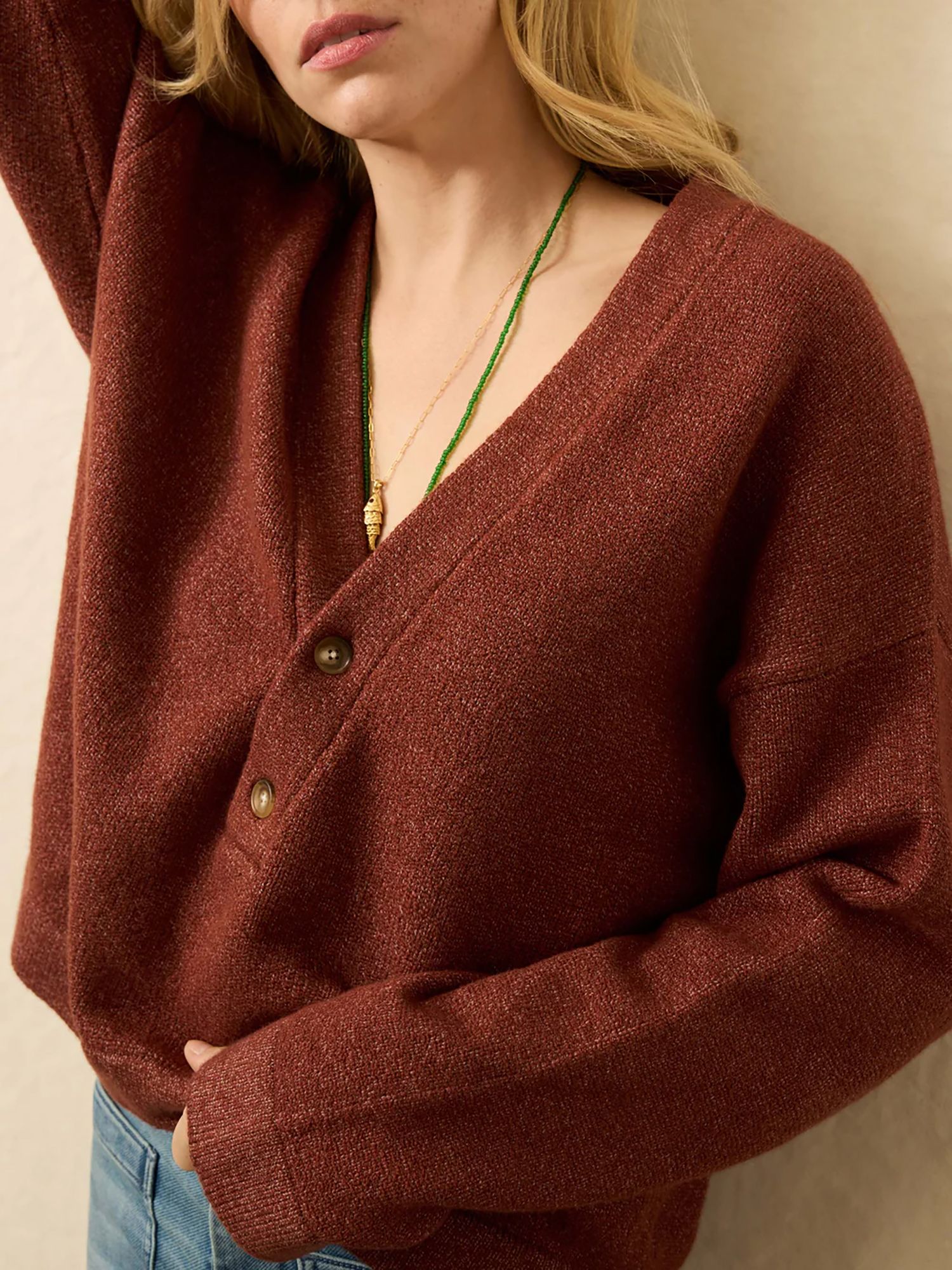 Faherty Women's Jackson V-Neck Popover Sweater product image