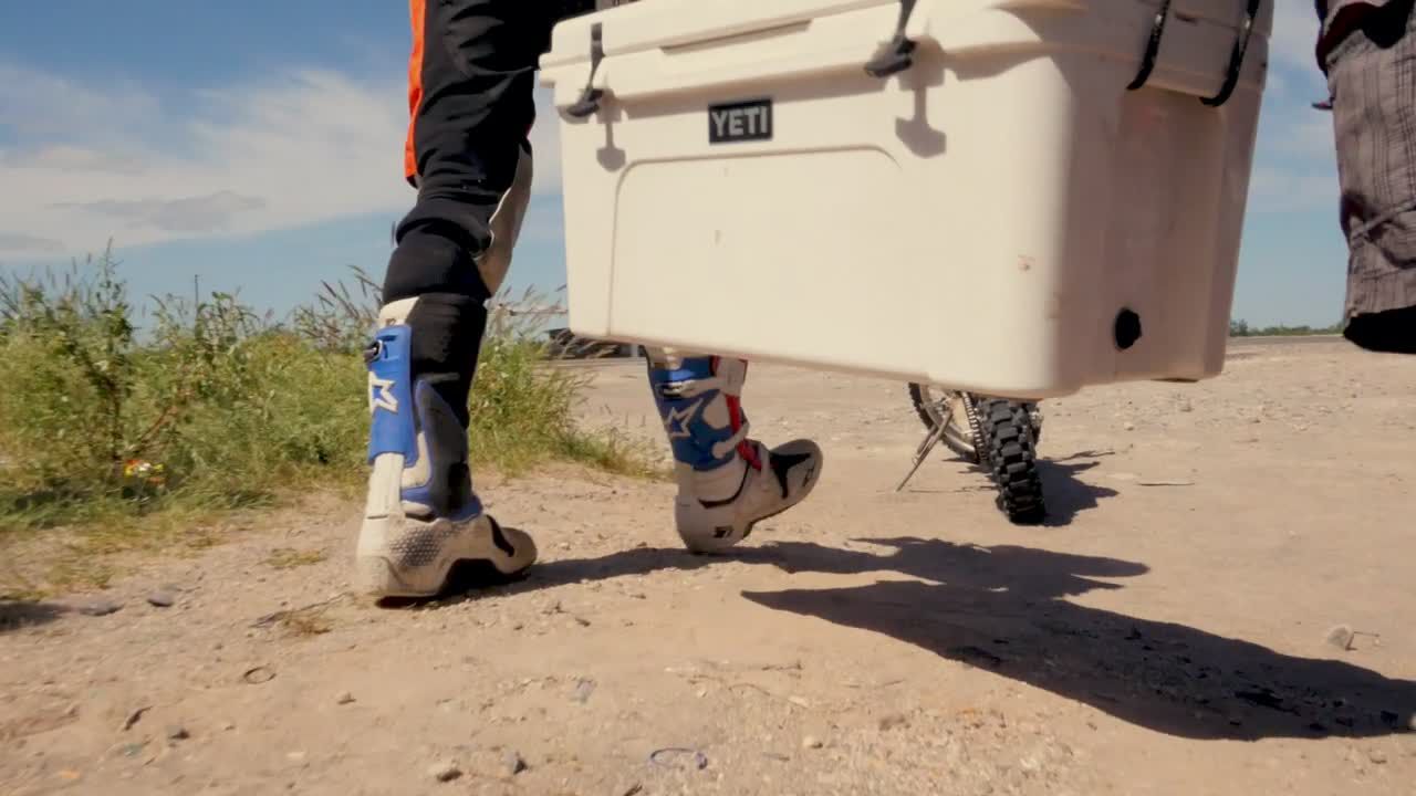 YETI Roadie 24 Cooler product