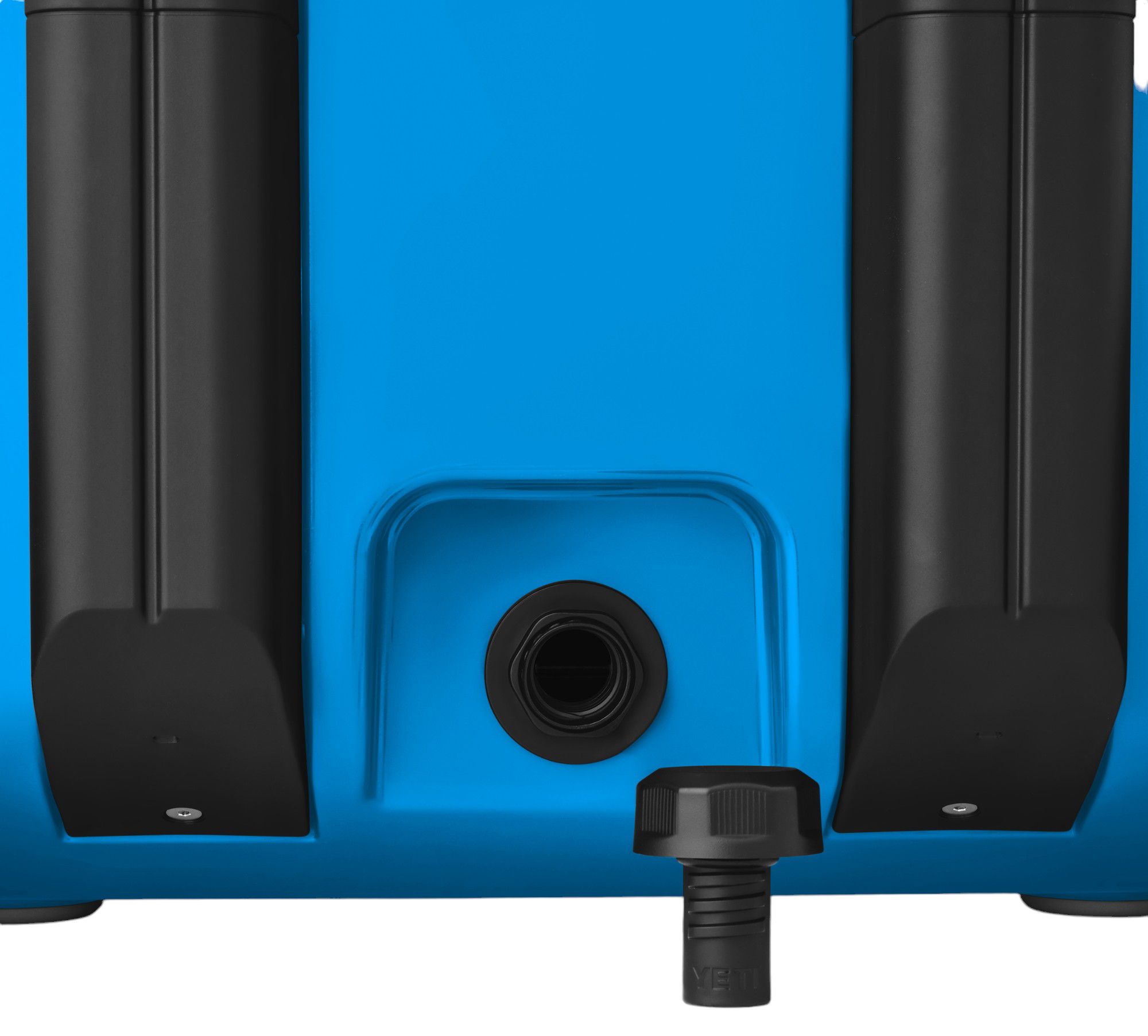 YETI Roadie 32 Wheeled Cooler product image