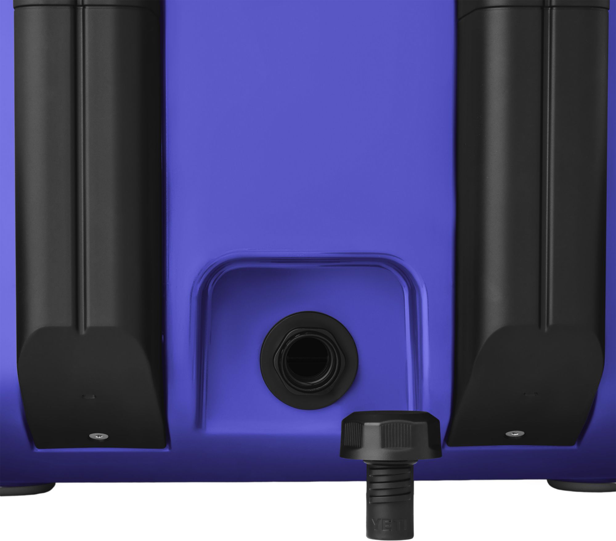 YETI Roadie 32 Wheeled Cooler product image