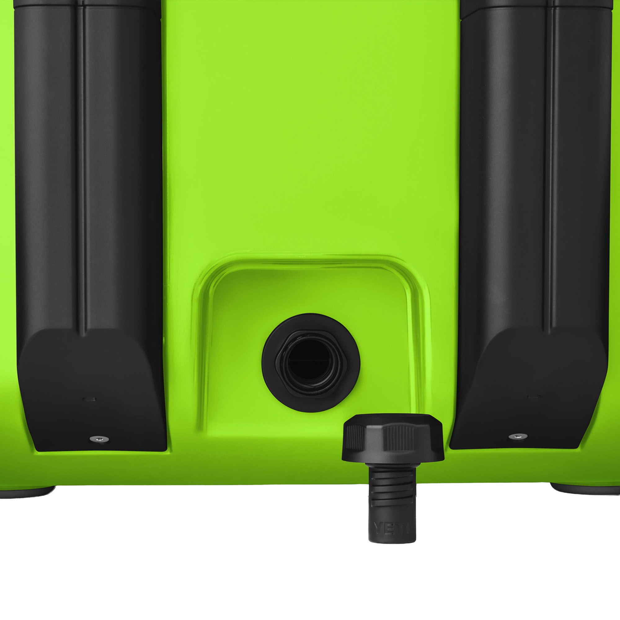 YETI Roadie 32 Wheeled Cooler product image