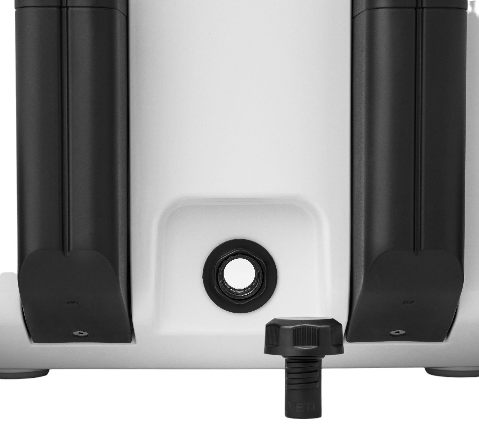 YETI Roadie 32 Wheeled Cooler product image