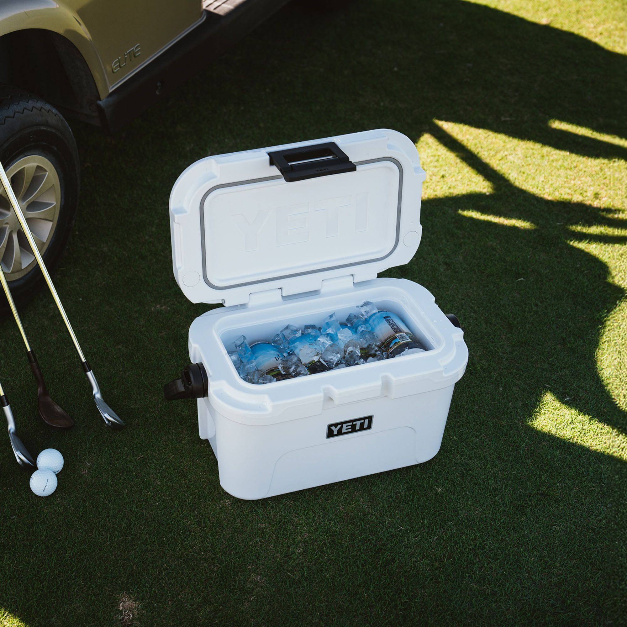 YETI Roadie 8 Hard Cooler product image
