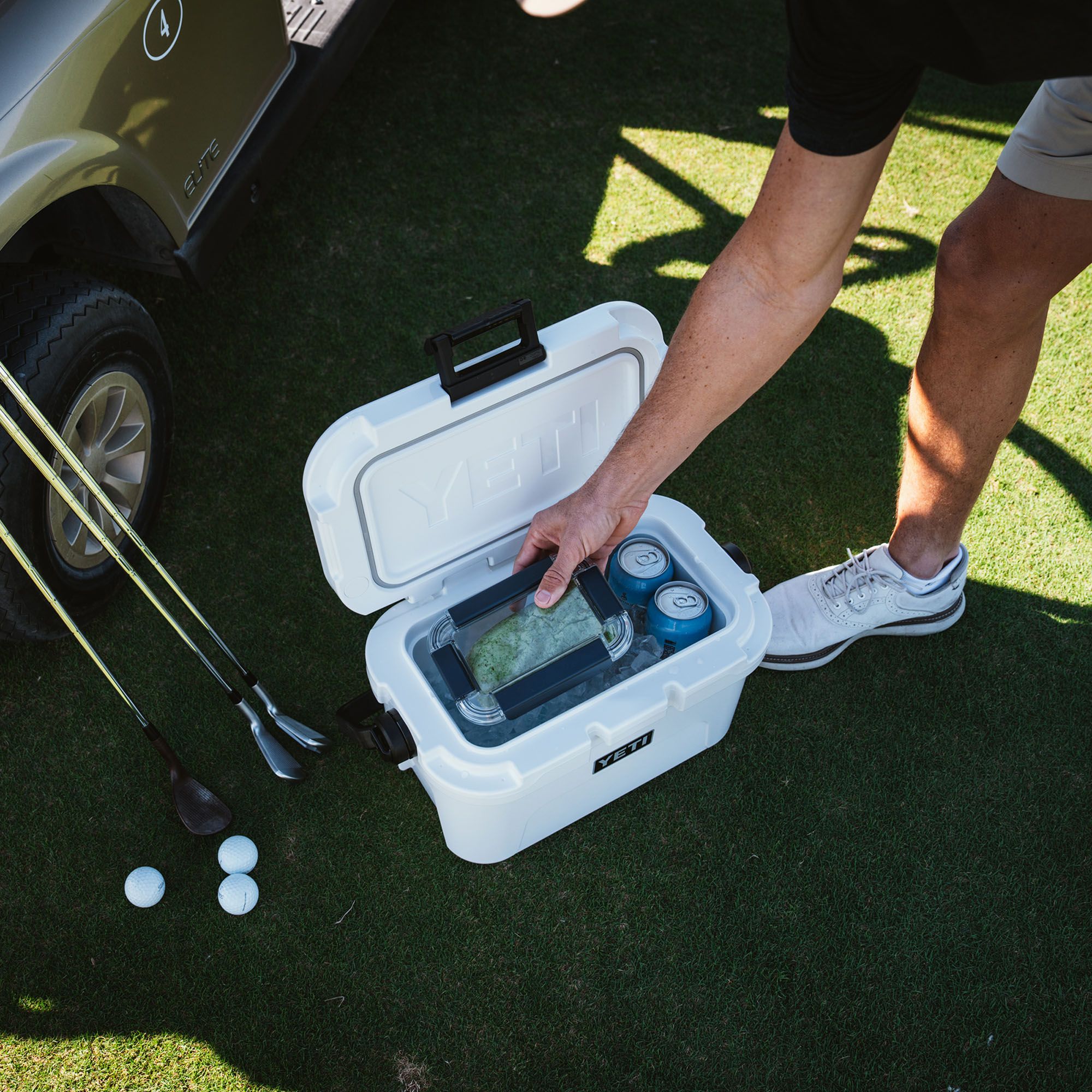 YETI Roadie 8 Hard Cooler product image