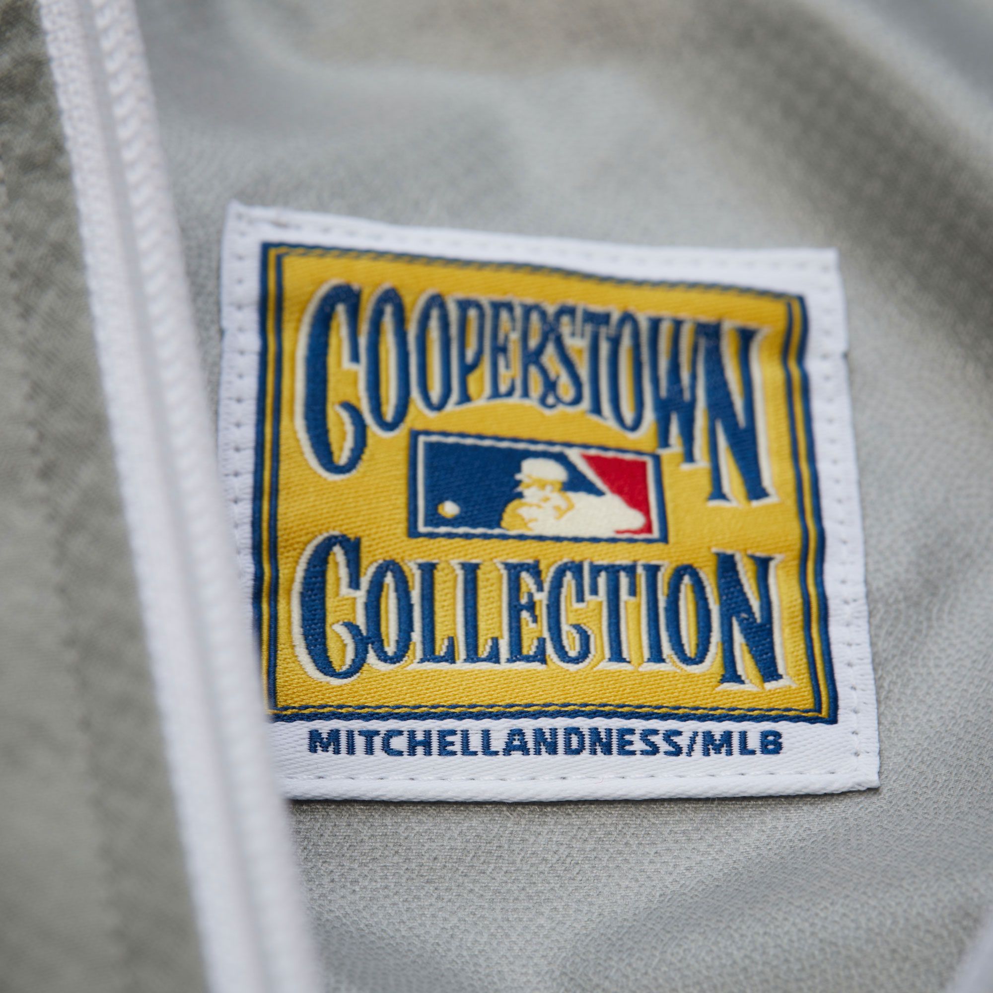 Mitchell & Ness Men's New York Yankees Navy Logo Anorak product image