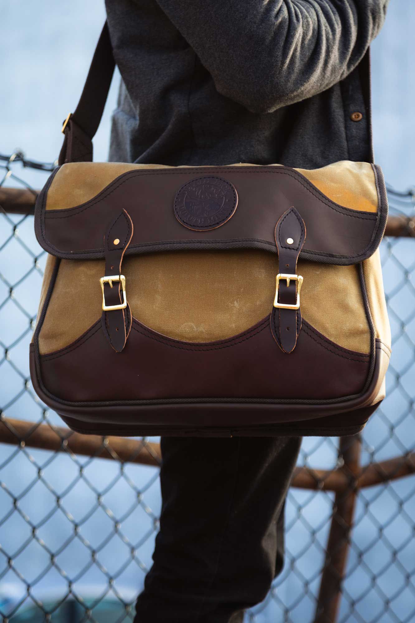 duluth leather bags