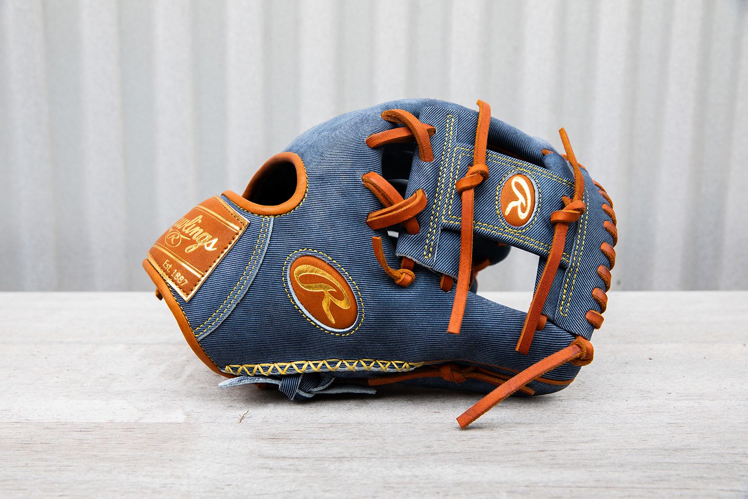 Rawlings 11.5'' Heart of the Hide "Denim" Pro Label Series Glove 2025 product image