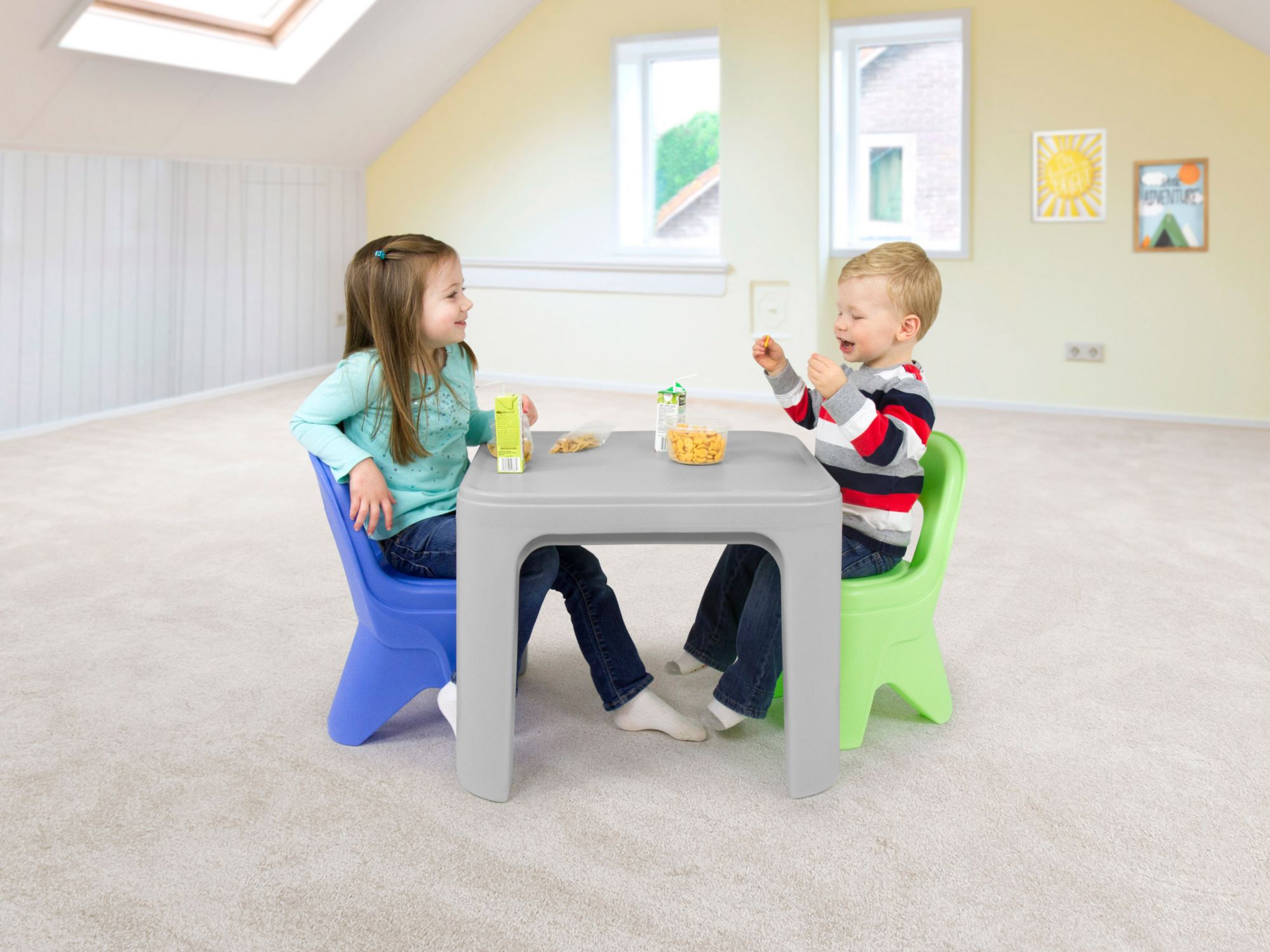 Simplay 3 Play Around Table & Chair Set product image