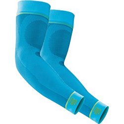 McDavid 6566 Reflective Compression Arm Sleeves / Pair compression sleeve  on the hands
