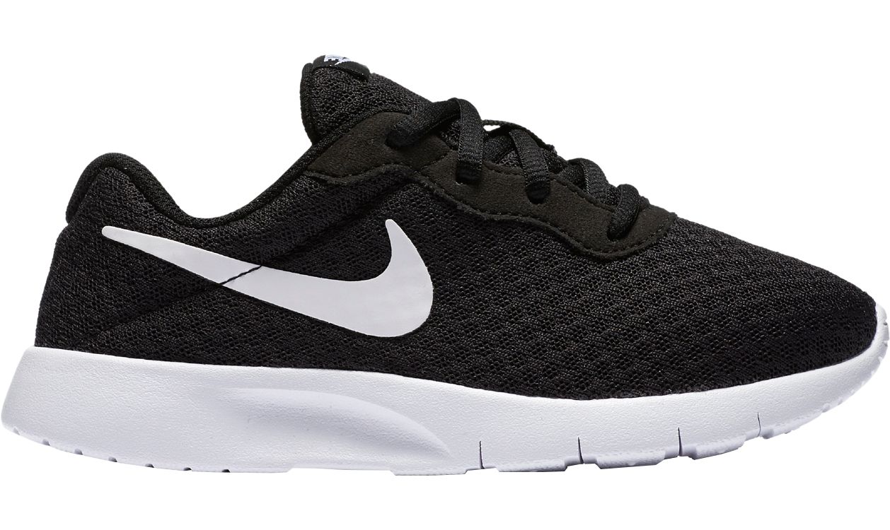 girls black nikes