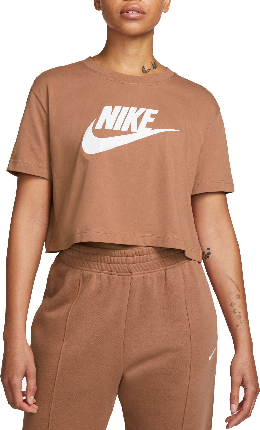 Nike / Women's Essential Futura Crop Top