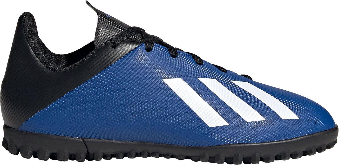 indoor soccer shoes laceless