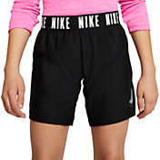 Nike Girls' Dri-FIT Graphic Training 6'' Shorts