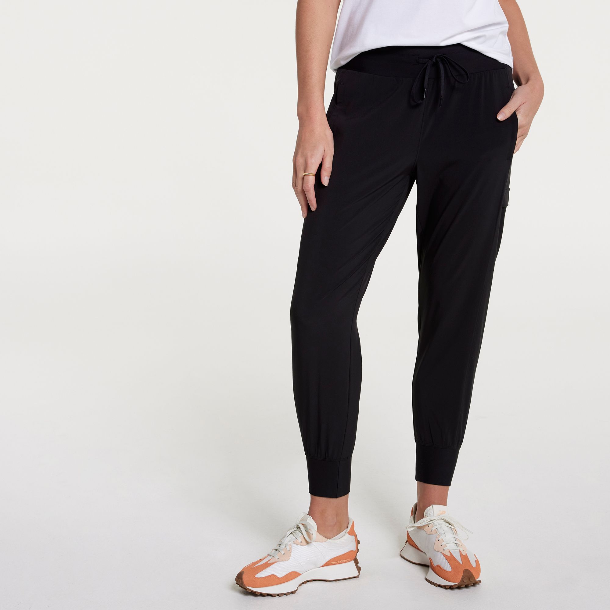 CALIA Women's Truelight Cargo Pocket Jogger - Black