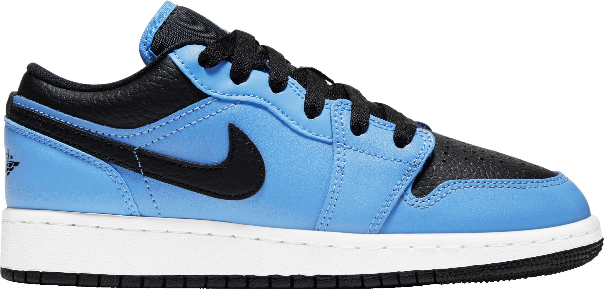 basketball shoes near me