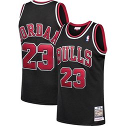 Mitchell & Ness Men's Chicago Bulls Michael Jordan #23 Authentic 1997-98 Black Jersey