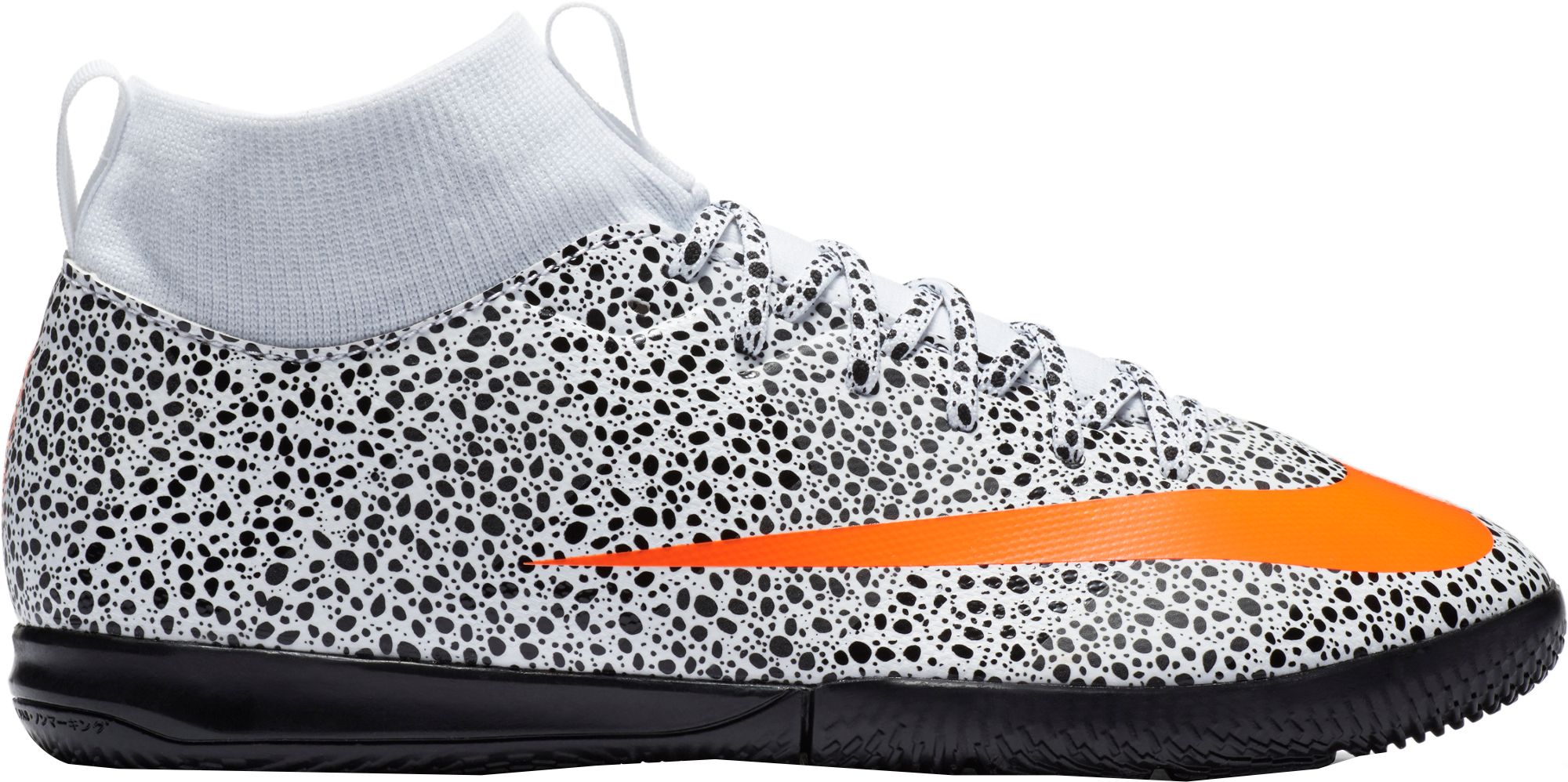cr7 futsal boots