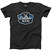 Catchin' Deers Men's Wallhanger Graphic T-Shirt