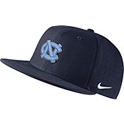 Nike Men's North Carolina Tar Heels Navy AeroBill Fitted Hat