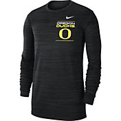 Nike Men's Oregon Ducks Dri-FIT Velocity Football Sideline Black Long Sleeve T-Shirt